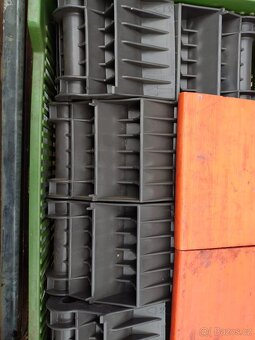 Ochranné plastové rohy - dekra - 3