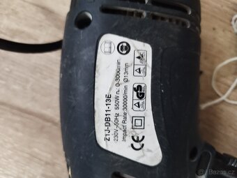 Obyčejná vrtačka s příklepem, plně funkční i s kličkou na ut - 3