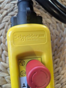 Schneider Electric XACA2713 Jeřábový ovladač - 3