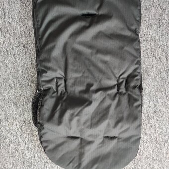 Teplý jednobarevný černý zimní fusak - 3