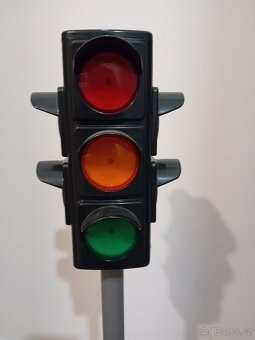 Velké dopravní značky + funkční automatický semafor - 3