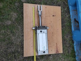 Prodám pneumatické pístnice - 3