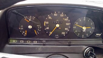 Mercedes Benz w123 piano - 3