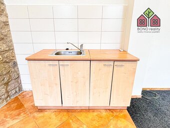 Obchodní prostor, plocha 65 m2, po rekonstrukci, rušná část - 3