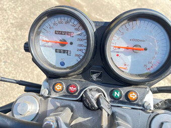 Honda Hornet 600 F Rok 1998 - 3
