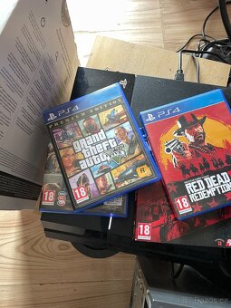 Playstation 4 - 3