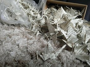 626 knižních origami jeřábů - 3