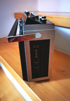 Radiomagnetofon Schneider Magnus 2000
- 3