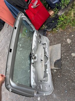 VW TOUAREG 7P, VÍKO KUFRU , 5 DVEŘE - 3