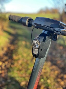 Elektro koloběžka Red Bull Turbo - 3