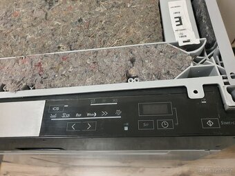 A+ myčka pod pracovní desku Electrolux s dovozem - 3