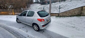 Peugeot 206+ 1.4i 55kw R.v 2010 - 3