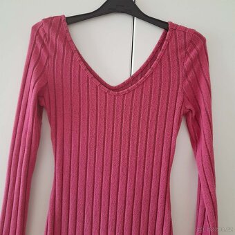 Lehké úpletové šaty - 3