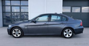 •BMW 320i A/T, Bi-XENON, NAVIGACE, PDC, TEMPOMAT• - 3