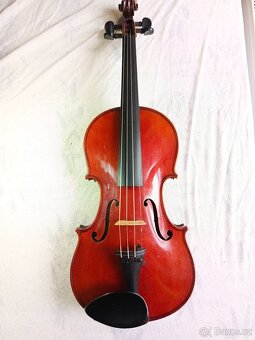 Housle 4/4 - 3
