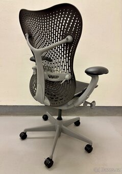 Kancelářská židle Herman Miller Mirra - 3