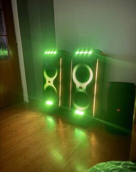 Prodám 2x PartyBox 710 - 3