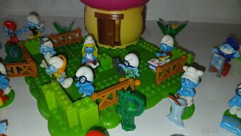 Šmoulové figurky s domečkem dle fotek - 3