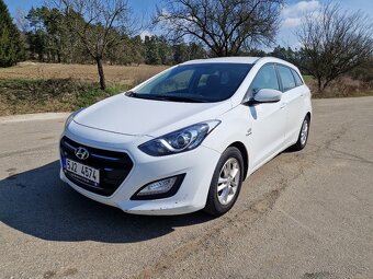 Hyundai i30 kombi 1.6 MPI 88 kw Trikolor Komfort, 1. majitel - 3