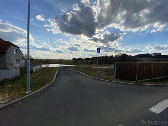Prodej stavebního pozemku 725 m² - Jívoví - 3