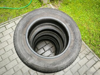 SADA LETNÍCH PNEU BRIDGESTONE 195/65R15 - 3