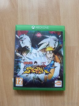 Xbox One S 1TB + ovladač + externí disk + hra Naruto - 3