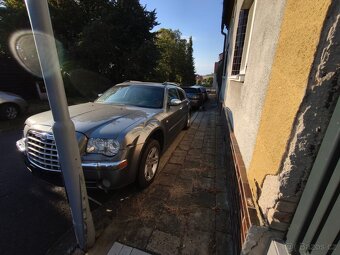 Chryser 300C na díly - 3