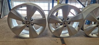 Alu kola originál Škoda 5x112 6,5x17 ET38 565 601 025 J - 3