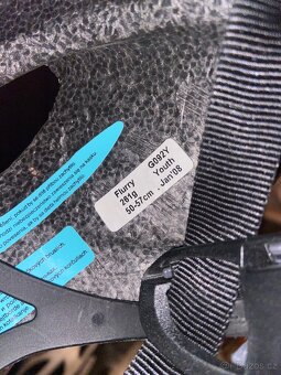 Helma na kolo Giro - 3