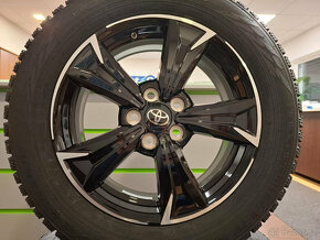 Nová orig zimní sada Toyota C-HR 215/60 R17 Nokian vč. TPMS - 3