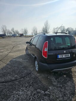 Skoda roomster scout - 3