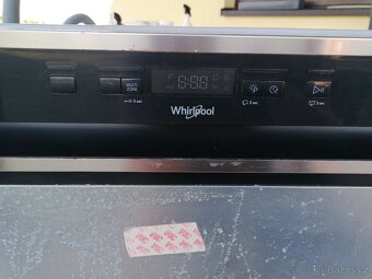 Vestavná myčka Whirlpool - 3