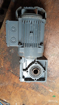 Elektromotor 0,25 KW - 3