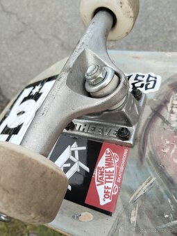 Theve treky skateboard - 3