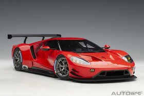 Modely 1:18 autoart - 3