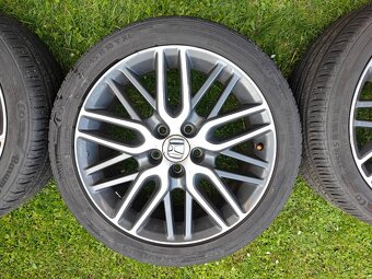 ALU HONDA OEM r18 - 5x114,3 - 225/45 Barum - 3