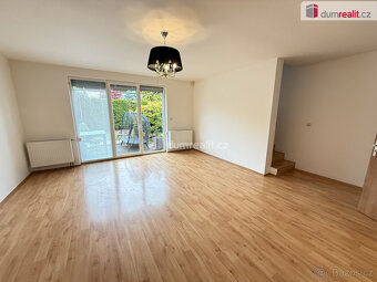 Pronájem řadového domu 5+kk 120 m2 P19 Vinoř garáž sklad zah - 3