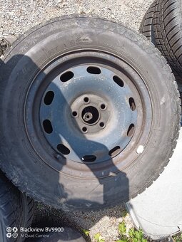Zimní pneumatiky 175/80 R14 na disku 5x100 Octavia. - 3