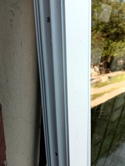 2 okna Vekra tloušťka rámu 9 cm doprava - 3