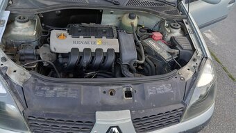 Renault clio 1.2 R.v.2003 - 3