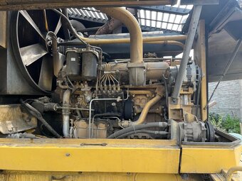 Predám rezačku Newholland 375fx - 3