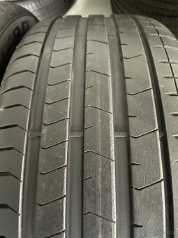 285/45/21 85% letní pneu Pirelli Pzero - 3
