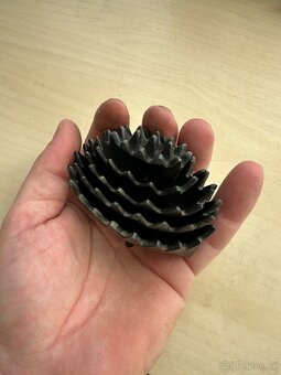 kovový ježek - popelník - 3