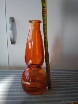 Skleněné vázičky a talířek. - 3