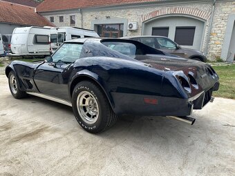 Chevrolet Corvette C3 Stingray 1976 malé zadní okno - 3