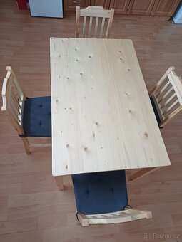 Jídelní set - Stůl + 4 židle- ZÁNOVNÍ - 3