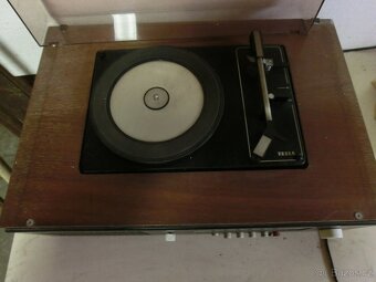 gramofon Tesla Romeo - 3