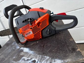 Motorová řetězová pila Oleo-Mac - 3