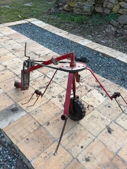 Obraceč sena mf - 3