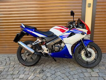 Honda CBR 125R - 3